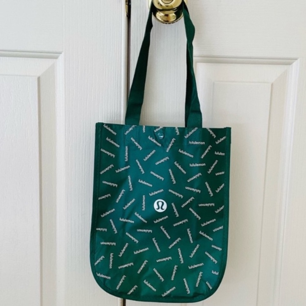 Lululemon Green Shopping Bag